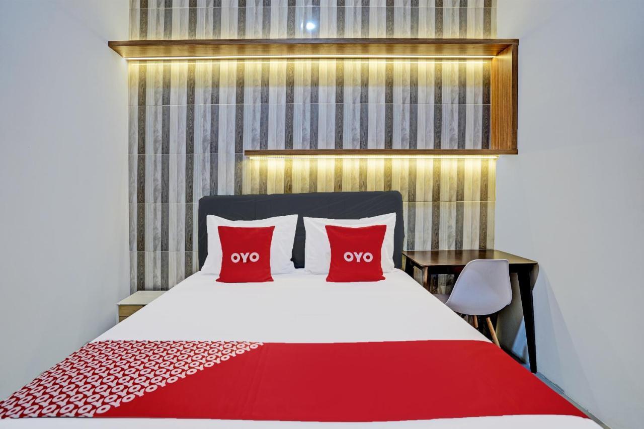 Oyo 92435 Sunlo Cozy Home Family Homestay Syariah Surabaya Bagian luar foto