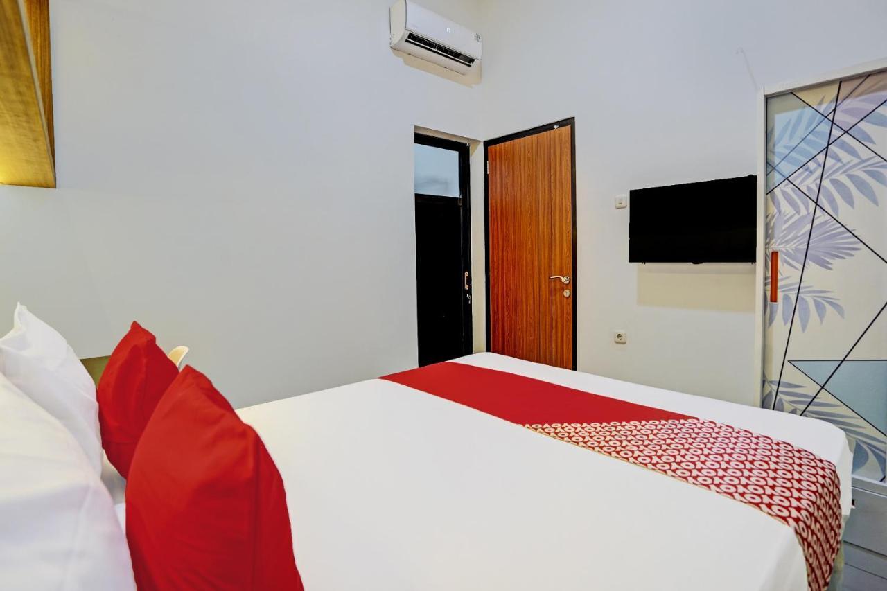 Oyo 92435 Sunlo Cozy Home Family Homestay Syariah Surabaya Bagian luar foto