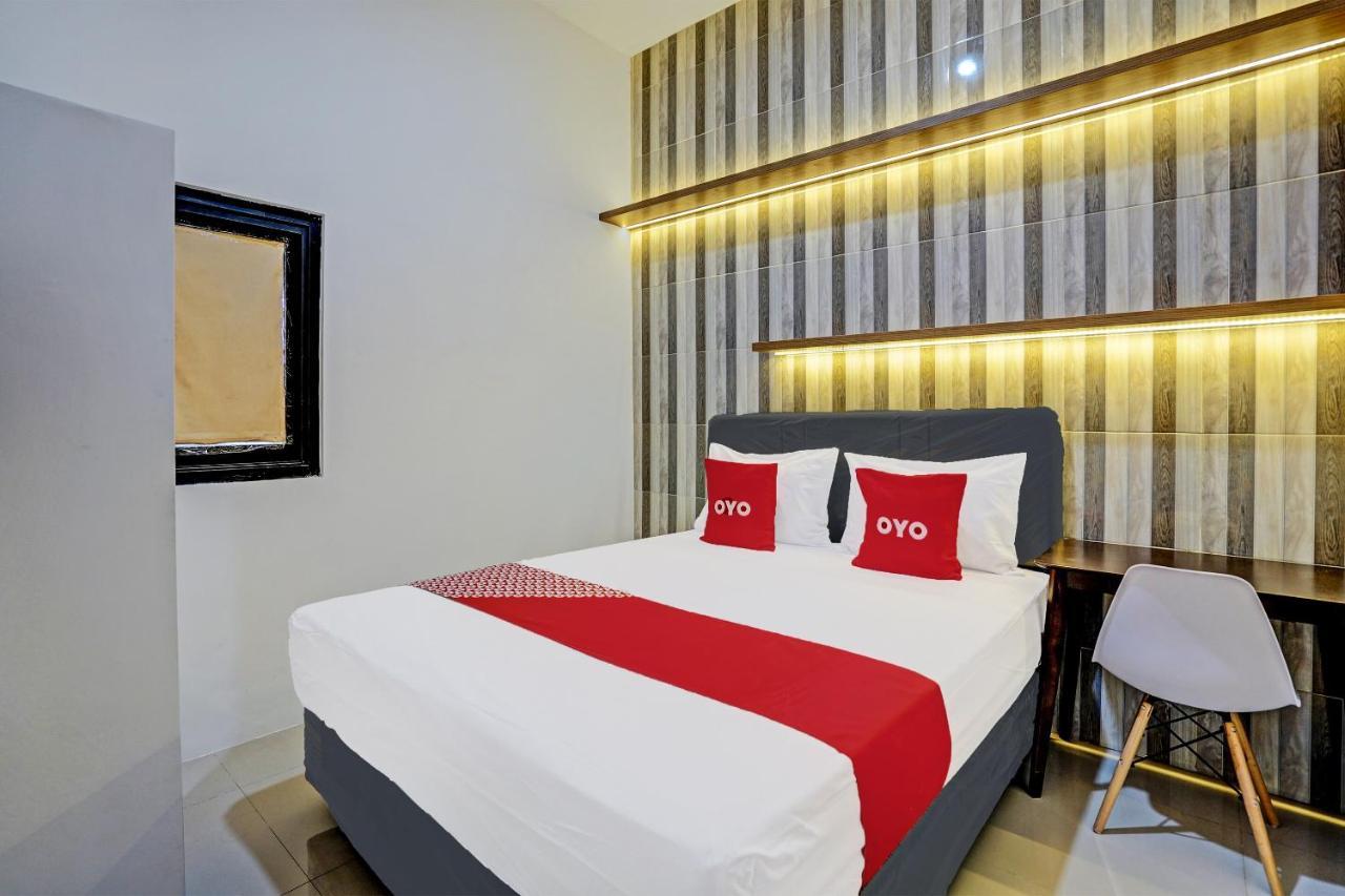 Oyo 92435 Sunlo Cozy Home Family Homestay Syariah Surabaya Bagian luar foto