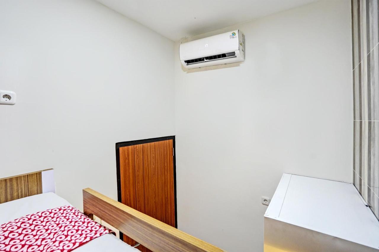 Oyo 92435 Sunlo Cozy Home Family Homestay Syariah Surabaya Bagian luar foto