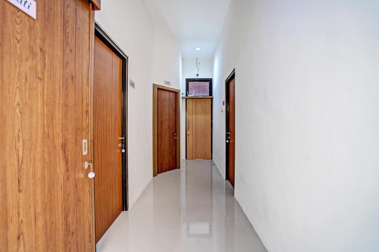 Oyo 92435 Sunlo Cozy Home Family Homestay Syariah Surabaya Bagian luar foto