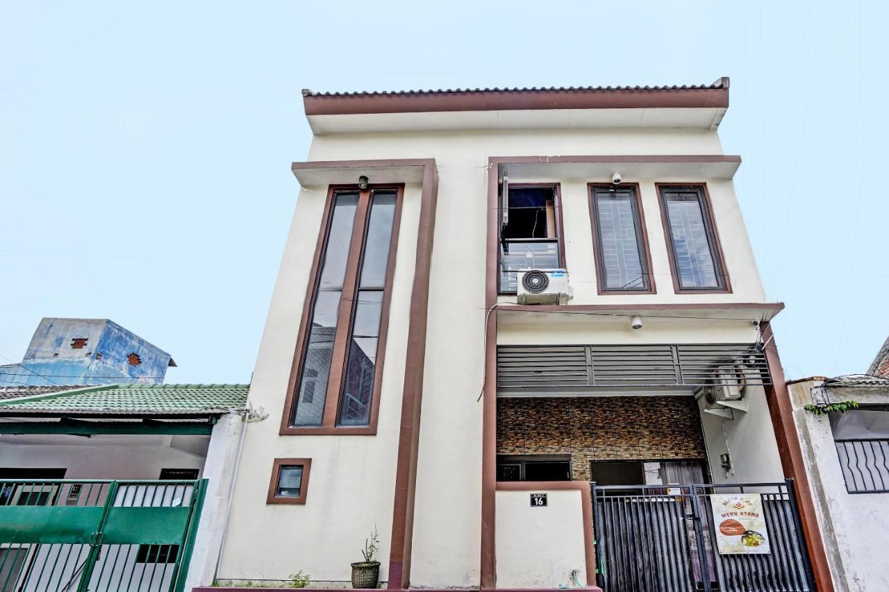 Oyo 92435 Sunlo Cozy Home Family Homestay Syariah Surabaya Bagian luar foto