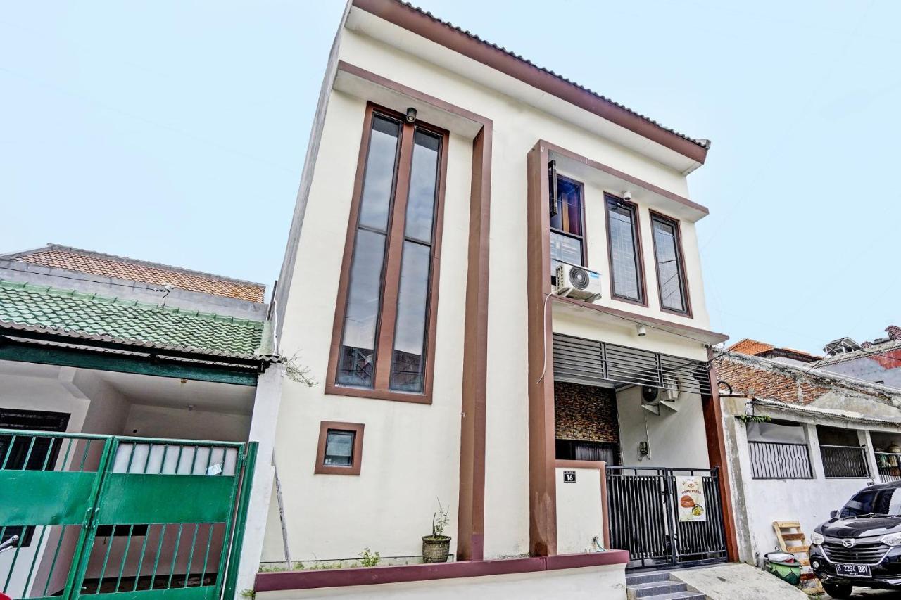 Oyo 92435 Sunlo Cozy Home Family Homestay Syariah Surabaya Bagian luar foto